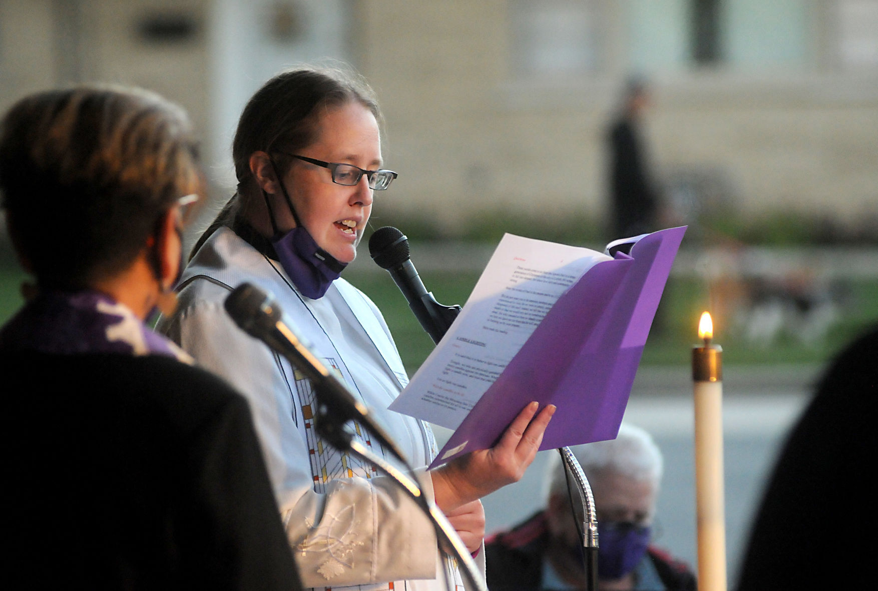 Mourning Into Unity vigil recognizes COVID-19 losses, struggles